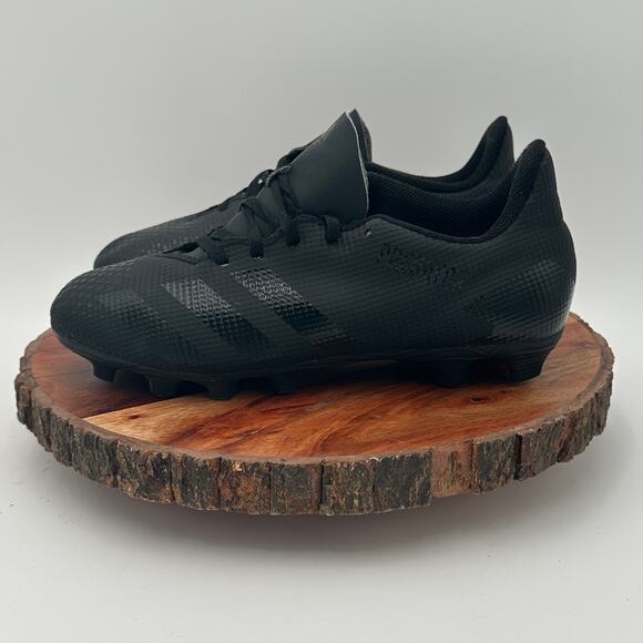 Adidas Predator Soccer Cleats Men Black Low Lace Up EF1649 FxG Size 6.5 - Picture 1 of 11